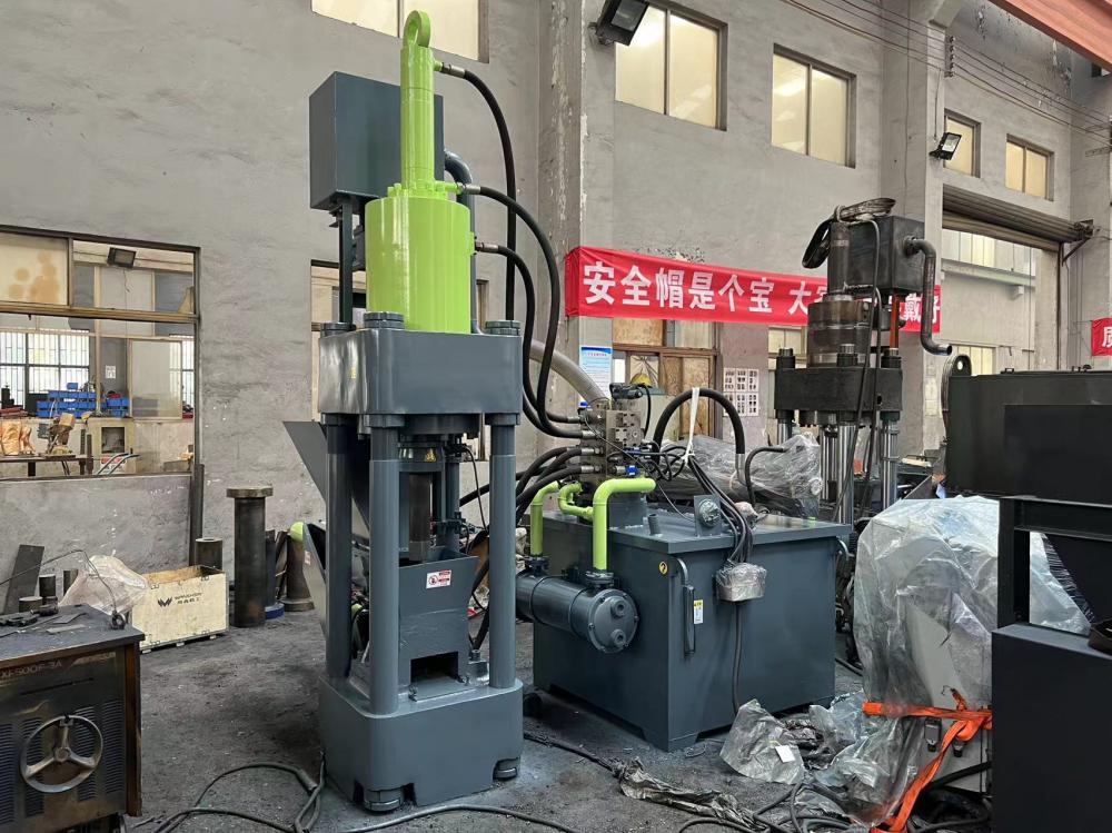 Hydraulisk vertikal skrot iron Copper Briquette Press Machine