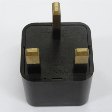 Latest design hot sale travel adapter world to uk plug