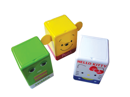 Plastic storage boxes