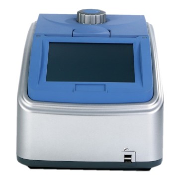 Laboratory 96 well gradient thermal cycler machine