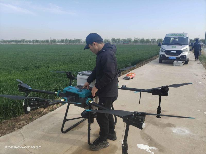 4-Axis with Agricultural Drone 40 Liters