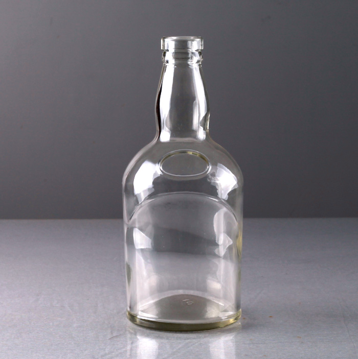 700ml Glass whisky bottle