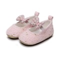 Indossare le famose scarpe da bambina