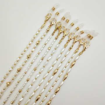Elegant Gold Plated Eyeglass Chain with Beads, Mask Straps, Pearl Accent - Perfect Glasses Holder and Shoulder Chain