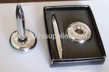 Magnet Floating Pen?