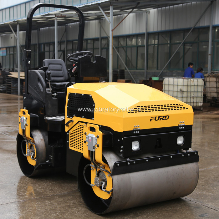 Ride-on Double Drum Water-cooled Diesel Road Roller