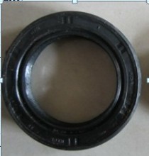 hiace gear box oil seal-rear