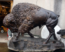 Large animal sculpture life size bison bronze statue for garden decor