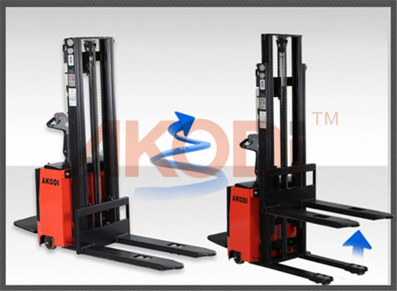 Straddle Electric Stacker 