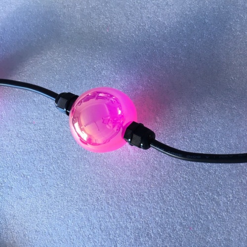 Lumière de sphère LED colorée polychrome RVB