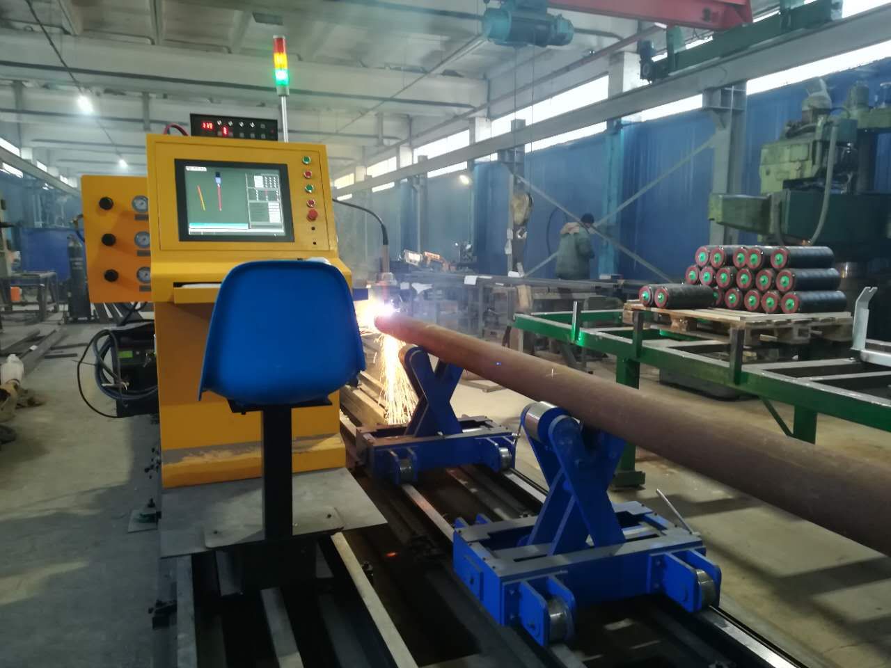 5 axis cnc plasma hot sale cutting machine for matle plate and steel pipe cutter