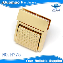 Hanging light gold zinc alloy press lock purse hardware