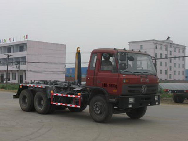 شاحنة لجمع القمامة من دونغفنغ (نوع الإغراق)
