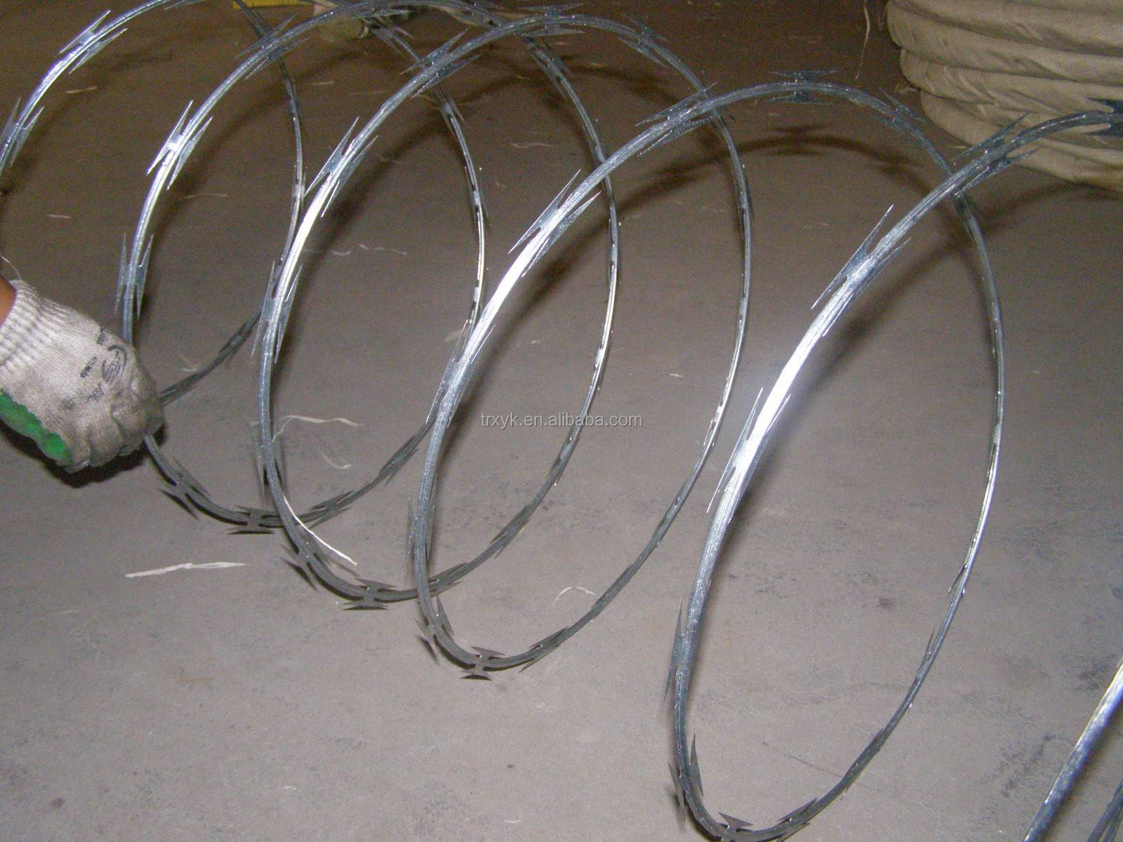 galvanized razor barbed wire Army barrier fence CBT-65 razor wire