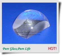 Magnifying lens by optical glass