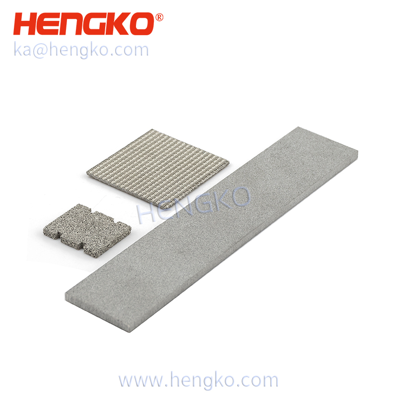 Sintered porous stainless steel filter plate