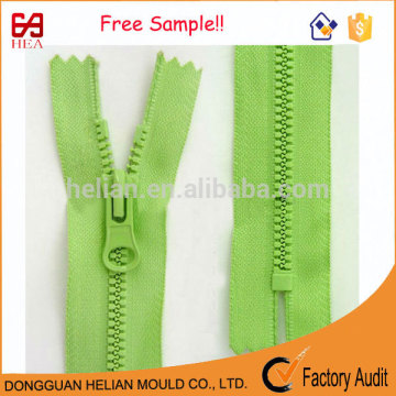 China zipper supplier in assorted colors chunky zipper for bags