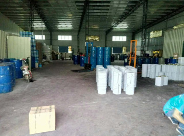 Single-part UV resistant paint