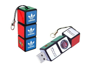 Three Rotating Rubik′s Cube USB Flash Drive