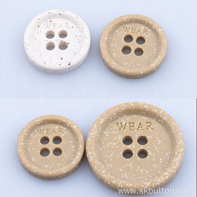 4 Holes men shirt buttons