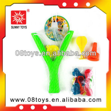 Interesting toy catapult shooting target