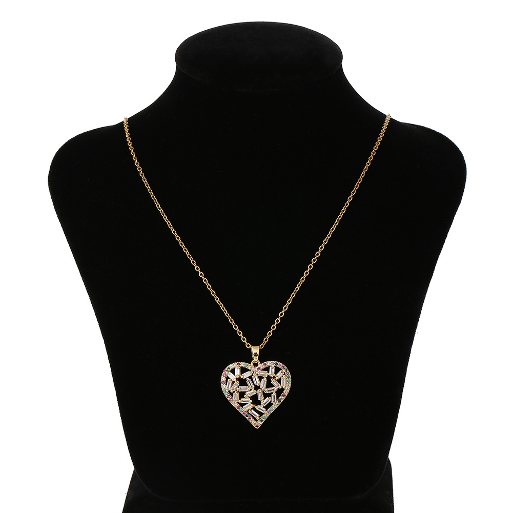 New hollow heart pendant necklace claw setting zircon fashion jewelry clavicle chain female accessories