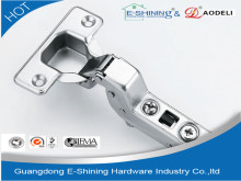 Cilp -on one way eccentric soft closing hinge