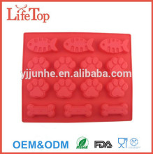 Dog Paws Dog Bones Cake Pan Silicone Mold