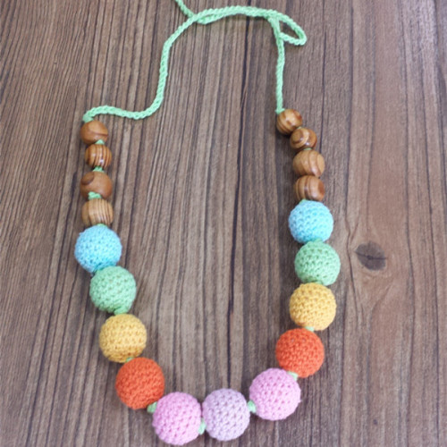 Handmade Crochet Amber Wooden Beads Tumbuh gigi Necklace