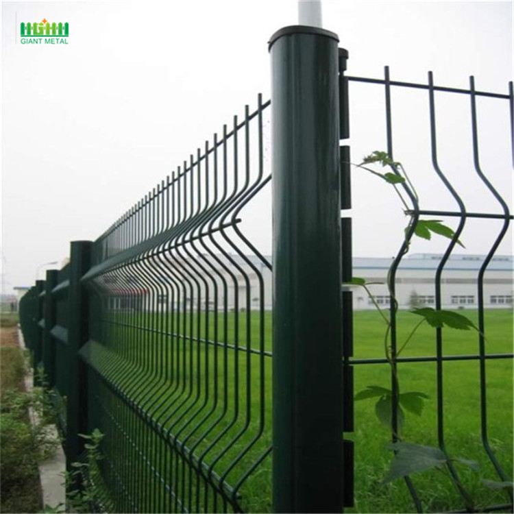 Triangle bending fence panels