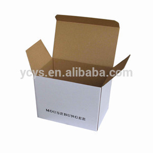 Simple white small mail paper kraft corrugated box