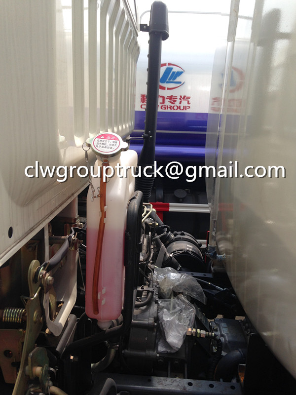العلامة التجارية الجديدة دونغفنغ 9CBM شاحنة صهريج مياه