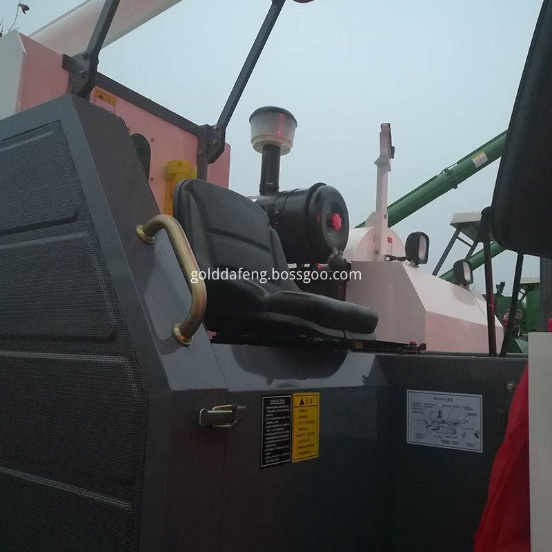 Factory derectly supply rice harvesting machine 