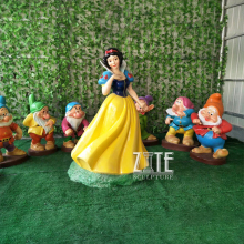 Garden fiberglass cartoon figure resin snow white seven dwarfs garden statue