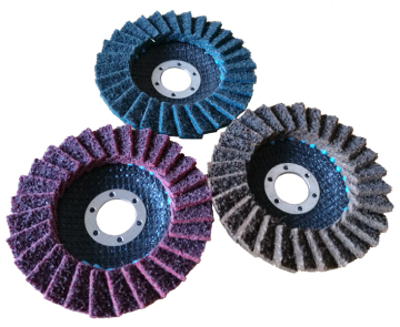 Surface conditioning flap disc