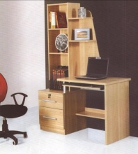 Mobili Stylish Computer Desk with Storage