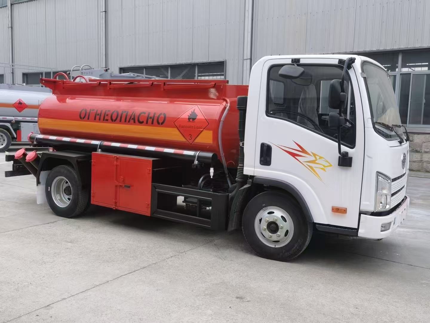 Camión de combustible FAW (8) FAW Fuel Truck (8)