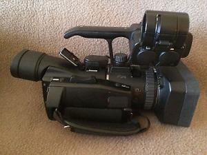 Cheap Sony HXR-NX70E PRO Camcorder