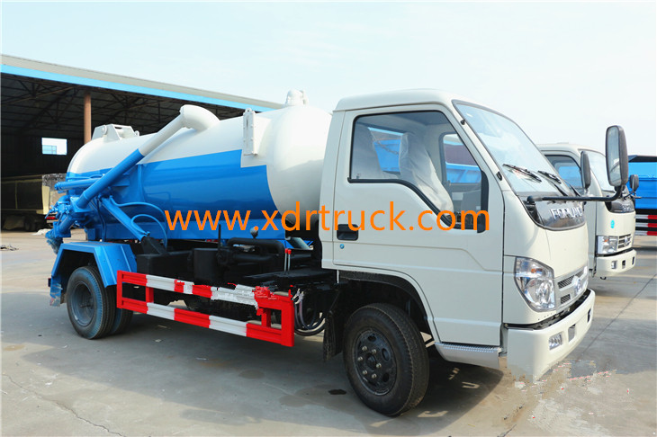 4CBM Suction Sewage Truck 