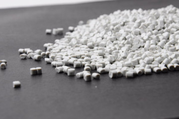 REGRIND NYLON GRANULES