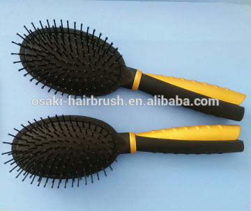 Can OEM cushion plastci hair brush with newest design handle , hair brush with spray pump