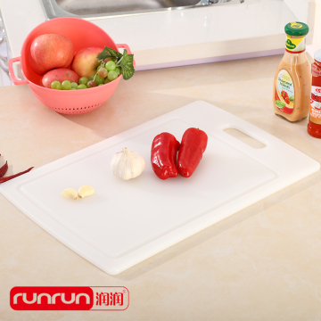 Durable White Cutting Board Design