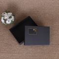 Högkvalitativ matt svart låda stämpellogotyp
