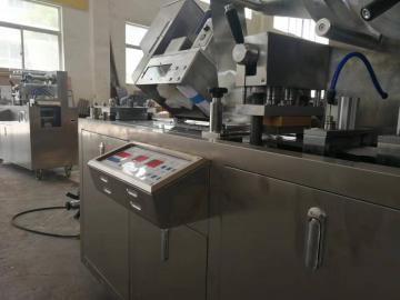 Reagent tube blister packing machine