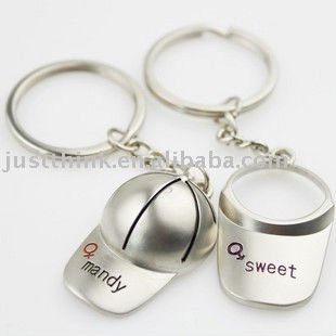 Professional Customized Metal Lovers Cap Keychain FZ-WS-05141