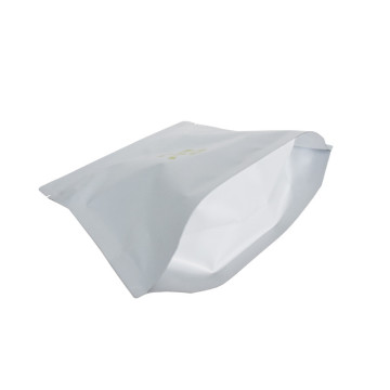 sachets de sacs ziplock compostables blancs debout