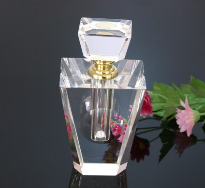 Wholesale Crystal Perfume Bottles, Customized Crystal Perfume Bottles