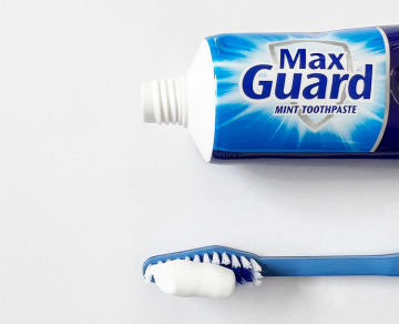 Baking soda toothpaste Clean teeth Whitening toothpaste