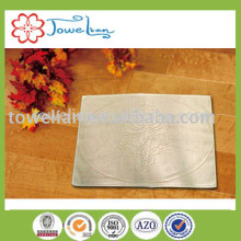 100% cotton jackquard bath-mat
