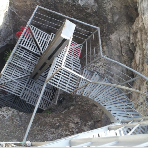 Escaleras de pozo en subterráneo con precio razonable
